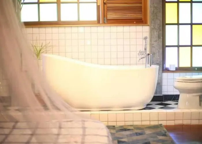 T-house Bkk - Max15 People With Private Swimming Pool
