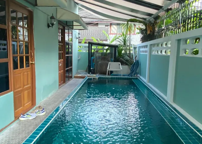 T-house Bkk - Max15 People With Private Swimming Pool *
